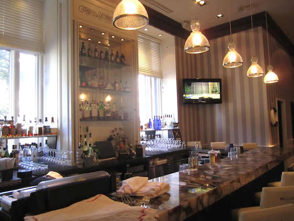 Bar-Hospitality-Design-of-Eds-Chowder-House-Manhattan-NYC