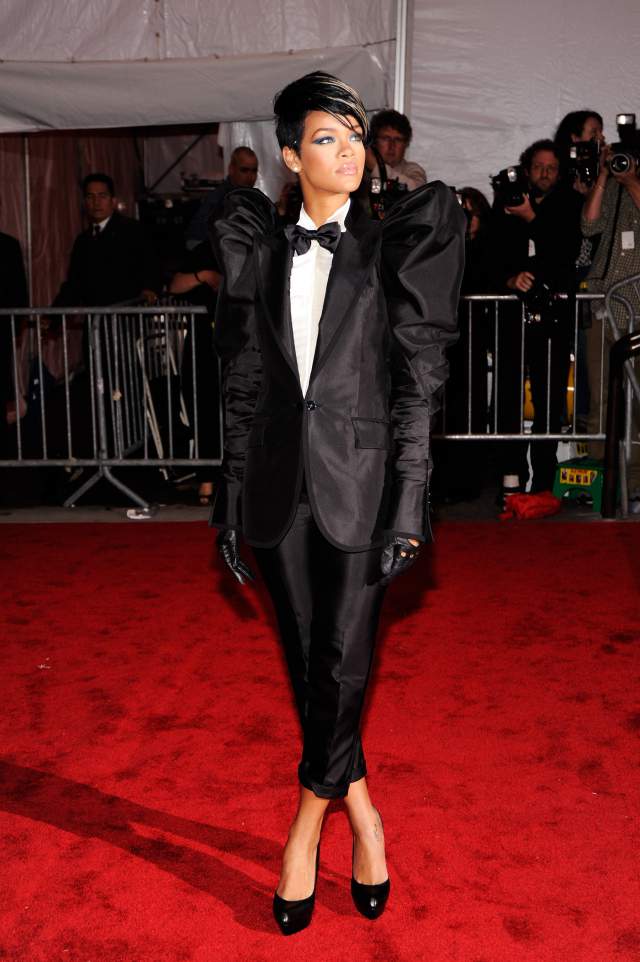 Rihanna-in-Dolce-Gabbana-20091 met gala suit