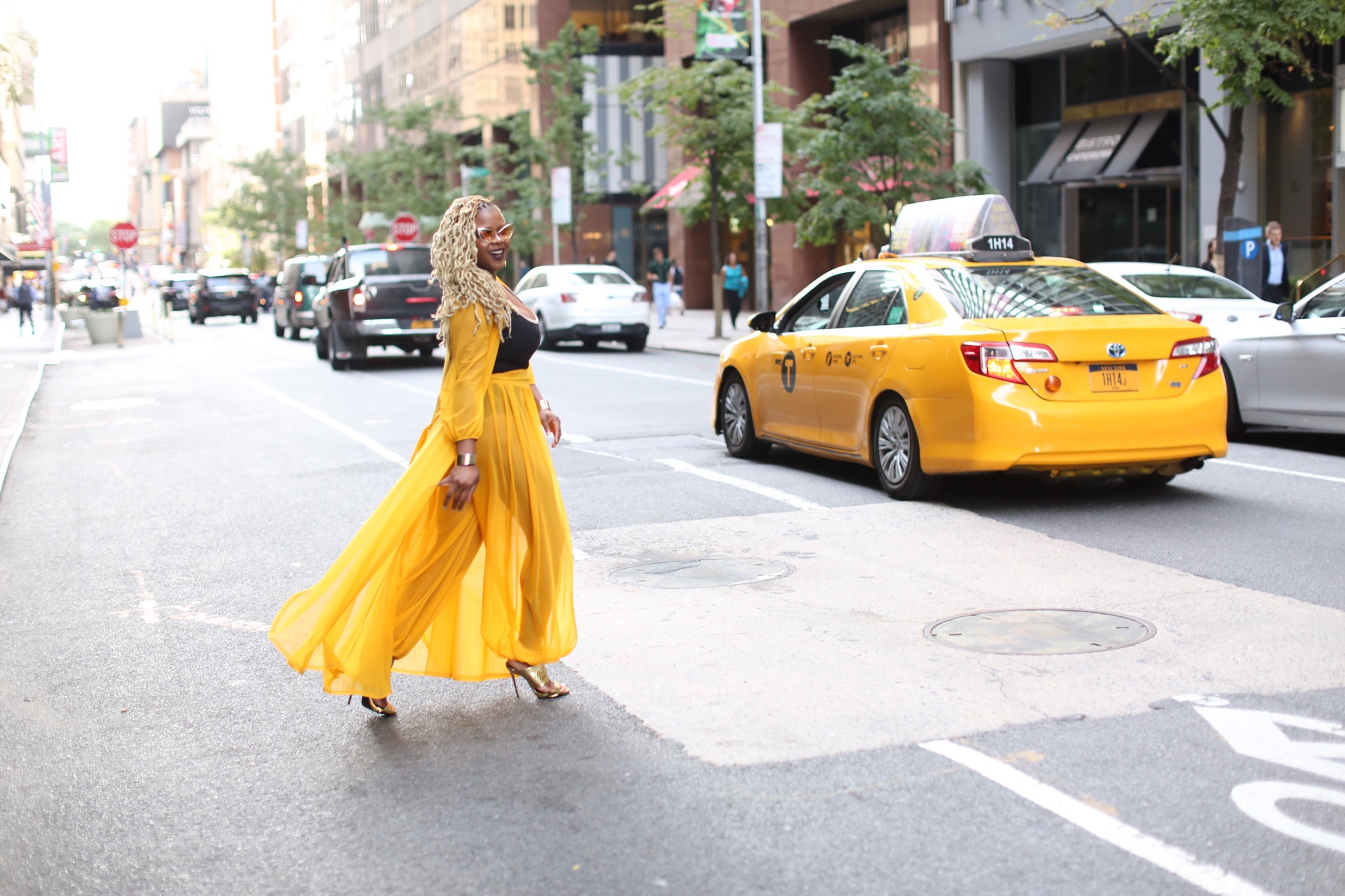 Claire Sulmers rue 107 yellow duster sheer pants outfit fashion bomb daily