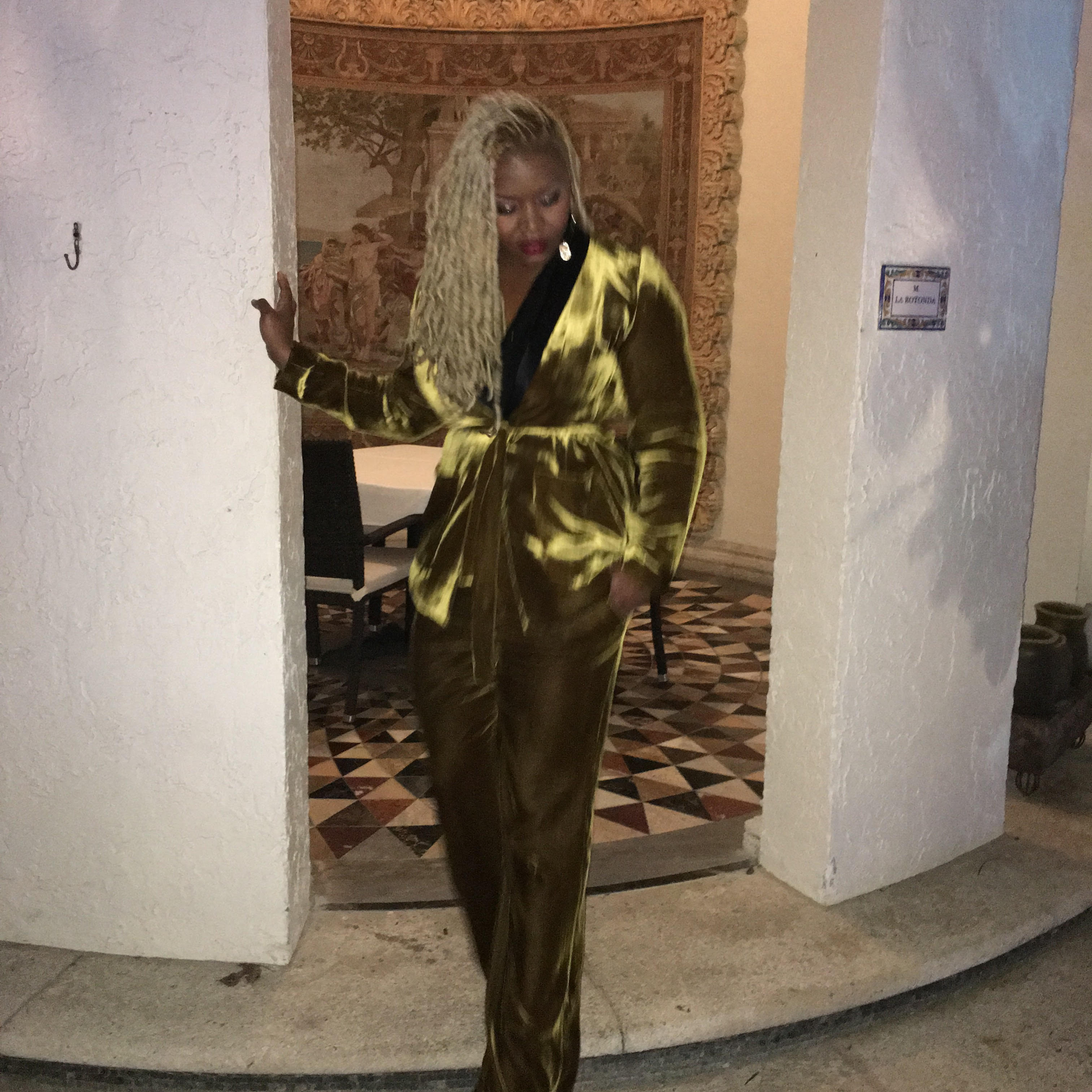 dinner-at-the-versace-mansion-claire-sulmers-fashion-bomb-daily