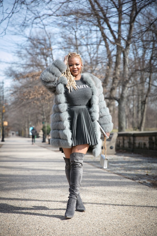 claire-sulmers-upcoming-stops-for-the-bomb-life-book-tour-radarte-cushnie-et-ochs-fur-gianvito-rossi-gray-over-the-knee-boots